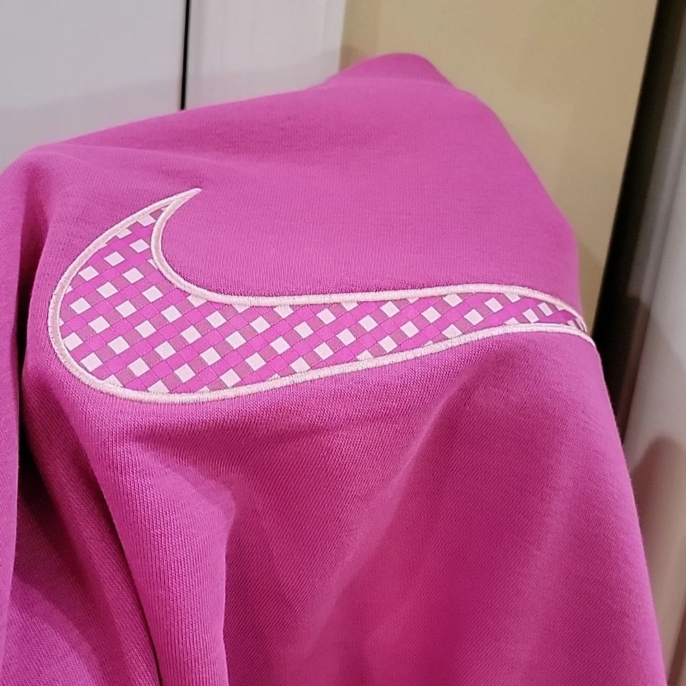 NWT Women's Nike crew neck sweatshirt - Picture 5 of 5